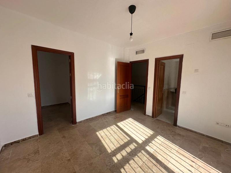 Foto b40a67a9-6ffd-478c-acdf-b06262c508ee. Casa adossada amb aparcament a Espartinas pueblo Espartinas