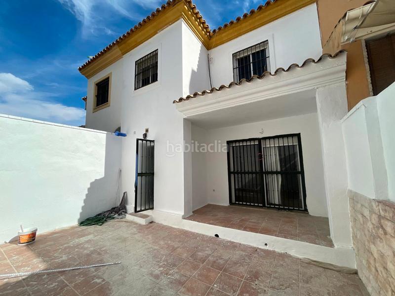 Foto bead8956-69a6-4b8d-a2c9-d63f8a39ffe1. Maison jumelée avec parking dans Espartinas pueblo Espartinas