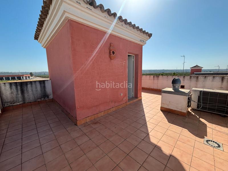 Foto 0fc44858-8cc8-4fb9-920d-2e25efd8bc4d. Casa pareada magnifico pareado en venta en huevar en Huévar