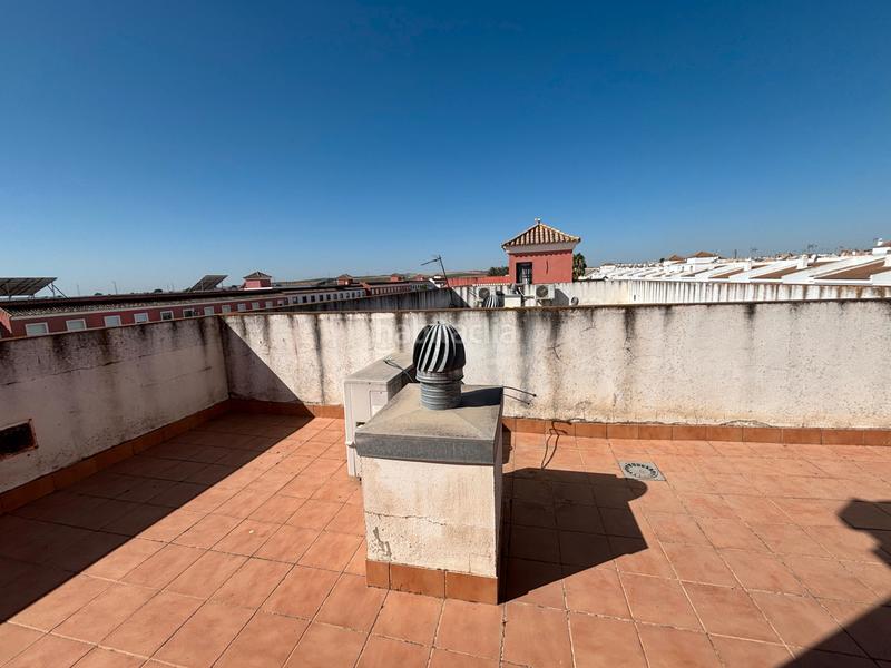 Foto 5b6f5c65-57f7-4562-a708-68e1f80b8f2c. Casa pareada magnifico pareado en venta en huevar en Huévar