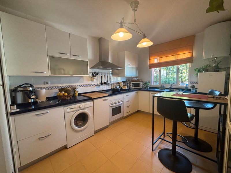 Foto af2d7d3e-439c-4e0e-b16f-59cf15cd8e83. Casa pareada magnifico pareado en venta en huevar en Huévar