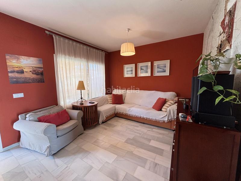 Foto b359b5f0-f290-42b1-af49-fc8221c03997. Casa pareada magnifico pareado en venta en huevar en Huévar