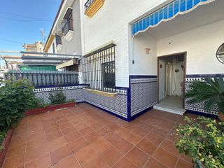 Casa  Calle sor angela de la cruz. Casa en venta en sanlucar la mayor