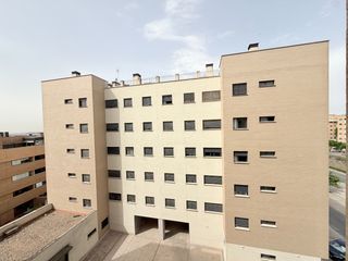 Etagenwohnung in Avenida de las Civilizaciones