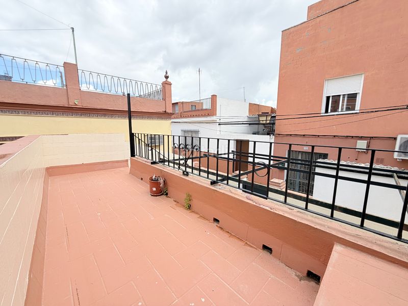 Foto ab1a1ef1-40be-4df2-9b52-63789967558a. Casa a Zona Universitaria Bormujos