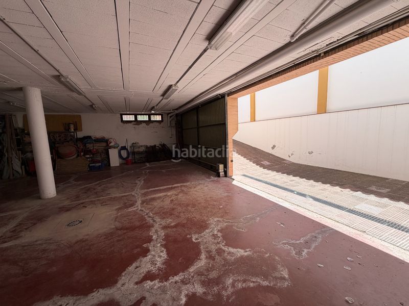 Foto 4ec1cdea-c601-4812-923f-84a46e287df0. Xalet amb xemeneia aparcament piscina a Avenida Juan Diego Bormujos