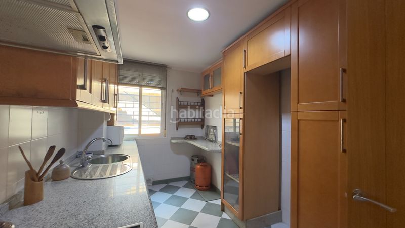 Foto c04e2bed-0ba1-4559-a696-eac5122ed722. Pis a calle antonio cobo 2 a Centro - Barriada Mallorca Camas