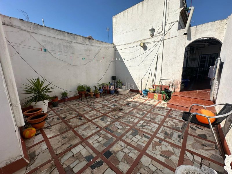 Foto b23abe32-cf50-4fa7-a1f0-9f4e444c574d. Casa a Centro Bormujos