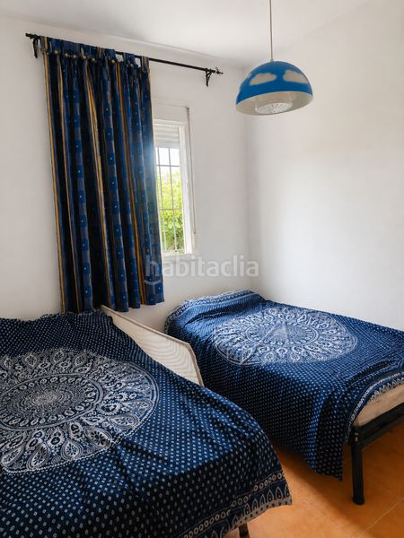 Foto 7458cce7-c8a2-4d64-b066-67a1a293dd25. Casa aparellada amb aparcament a Salteras