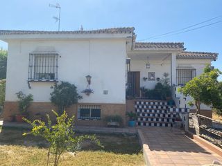 Chalet  Calle vicente aleixandre. Chalet independiente de 1 planta mas sótano