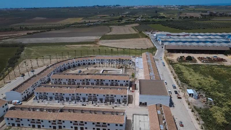 Foto 783bdc98-ccbb-47b4-8978-230e079e8056. Promoció Villas Las Melgarejas a Salteras. Habitatges d´obra nova