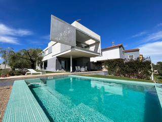 Chalet à Valencina de la Concepción. Se vende magnifico chalet independiente