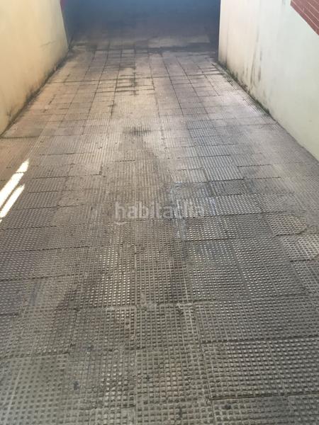 Foto a71eaaac-fcdd-46cd-9084-eda91fb6a5ed. Aparcament cotxe a Zona Universitaria Bormujos
