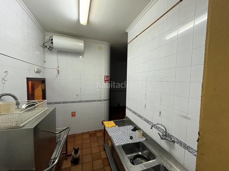 Foto 1d8ad135-0304-4164-a42c-3906d86170cf. Local comercial se vende local en el Centro del pueblo en Bormujos