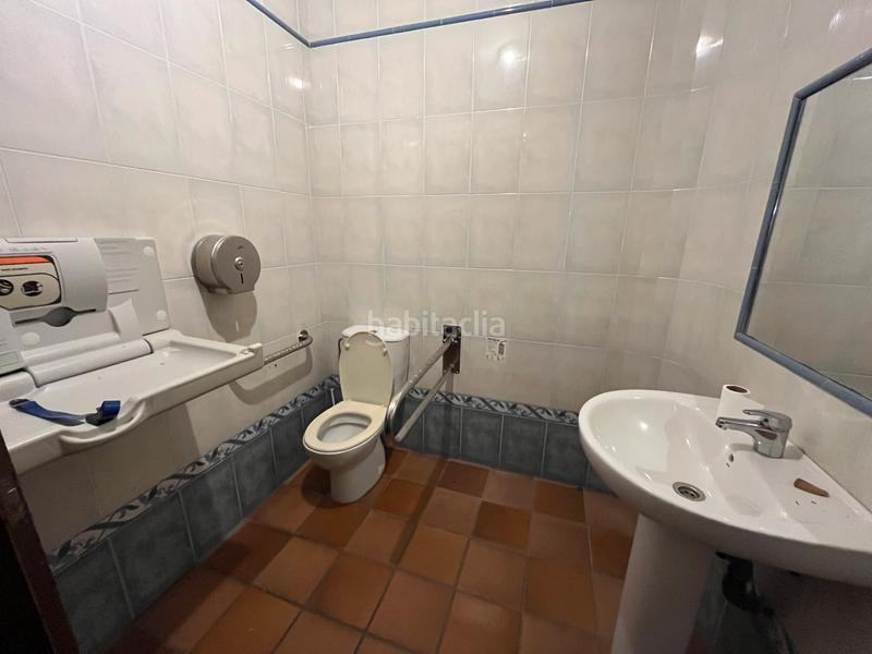 Foto 5dc50737-81da-4672-9714-77f28b87f6f8. Local comercial se vende local en el Centro del pueblo en Bormujos