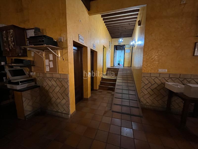 Foto beccad2a-c1cc-453c-876b-421a7328e2ac. Local comercial se vende local en el Centro del pueblo en Bormujos