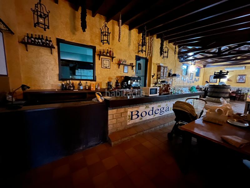 Foto cbaa04cd-7423-4bff-bc85-a1ce98414ccb. Local comercial se vende local en el Centro del pueblo en Bormujos