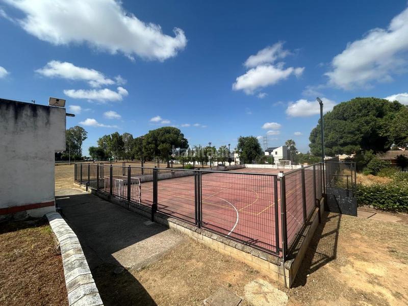 Foto 0c4f31fb-53ce-4b0c-9a8a-126b3cb56d3c. Casa amb aparcament piscina a Oromana Alcalá de Guadaira