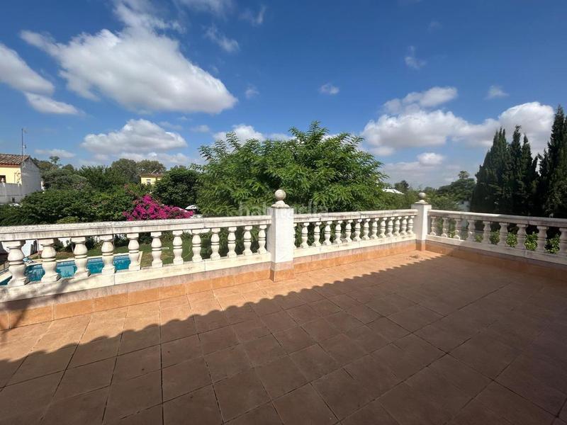 Foto 4b48a3bc-867d-4d8e-bcb4-5b401f6c34b3. Casa amb aparcament piscina a Oromana Alcalá de Guadaira