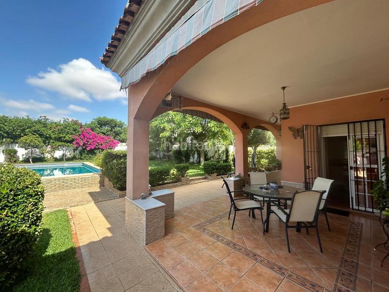 Foto cf972061-383b-467d-ba9f-29d4f90f60e8. House with parking pool in Oromana Alcalá de Guadaira