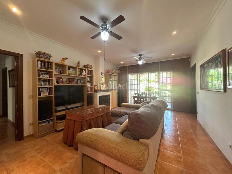 Foto eb511d40-063f-485f-9b23-9c3e33989aa0. House with parking pool in Oromana Alcalá de Guadaira