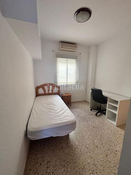 Foto 583110a9-3842-42c5-9535-ed654bf1bcf0. Location appartement avec chauffage piscine dans Avenida de Europa Montequinto