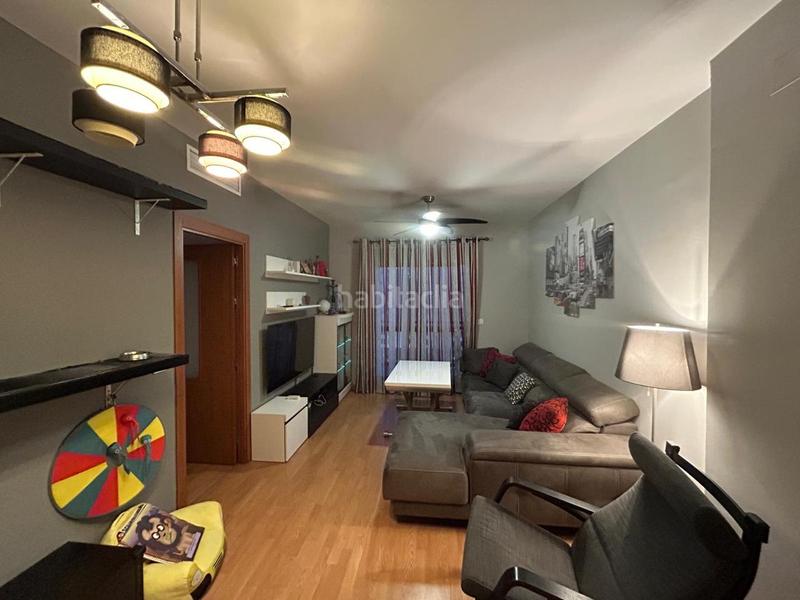 Foto 3c9f85bf-c1b9-4f91-8757-abed1142ae5a. Pis amb aparcament a Entrenúcleos Dos Hermanas