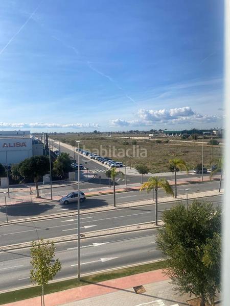 Foto 7216a60b-e3d6-4262-af24-39758dd0ce74. Lloguer pis a Centro - Doña Mercedes Dos Hermanas