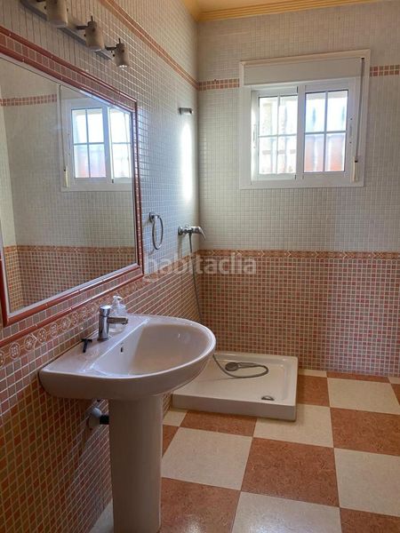 Foto ae6478bf-4472-4cf7-931c-b331466f8b3a. Casa amb piscina a Vista Azul - Consolación Dos Hermanas