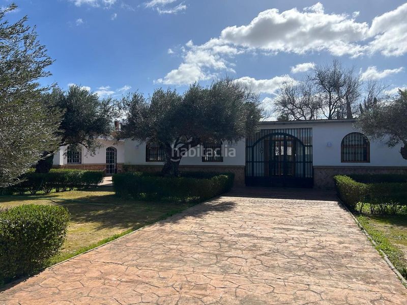 Foto 0a42bb40-d7fc-4a89-b082-8aa5d3acdfc7. Casa a La Hacienda - Nueva Andalucía Dos Hermanas