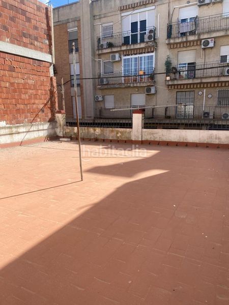 Foto b44194c2-3b3a-497e-b39d-4b74614844d5. Casa amb aparcament a Centro - Doña Mercedes Dos Hermanas