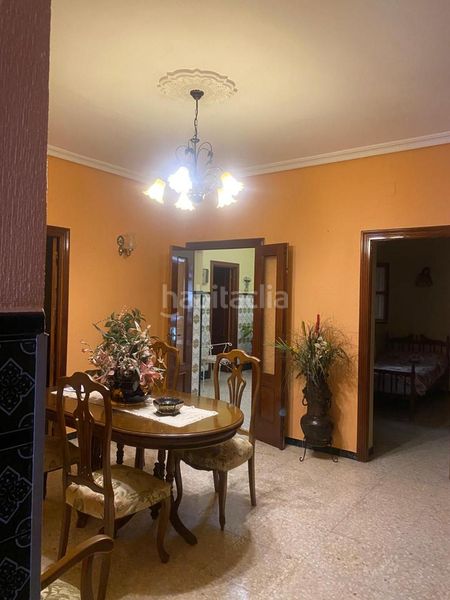 Foto c66b31dd-862a-4f2c-8759-297ebb6de49d. Casa amb aparcament a Centro - Doña Mercedes Dos Hermanas