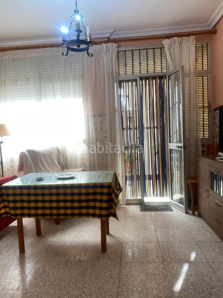 Foto ea134370-a5fb-4211-a6da-11d3f2fc958b. Casa amb aparcament a Centro - Doña Mercedes Dos Hermanas