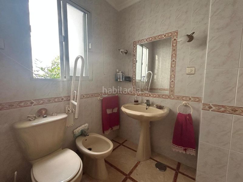 Foto 54991e7b-1d2a-4458-9419-063cd222f8b8. Casa amb aparcament a Centro - Doña Mercedes Dos Hermanas