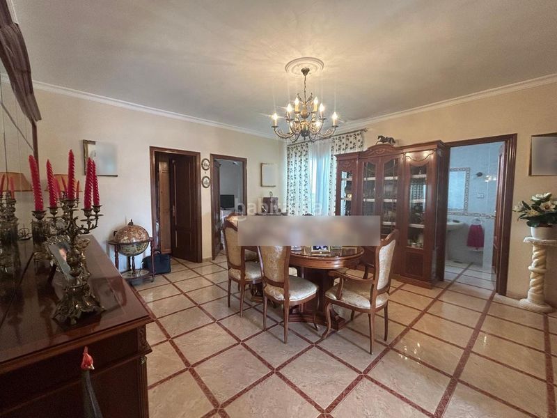 Foto cb687402-2372-475f-977c-0c06d6247534. Casa amb aparcament a Centro - Doña Mercedes Dos Hermanas