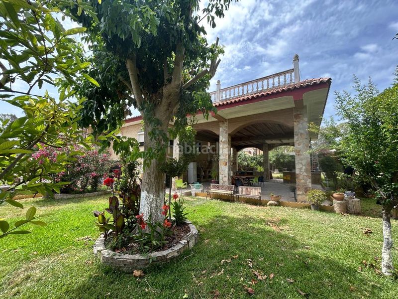 Foto 3cf89392-d865-4872-8766-010315b772c8. Casa amb aparcament piscina a cerros de Montequinto Montequinto