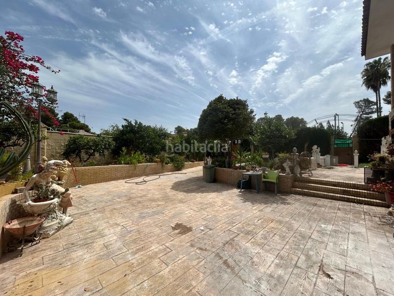 Foto ad378c3e-38b3-4b95-bf49-839caebe0998. Casa amb aparcament piscina a cerros de Montequinto Montequinto