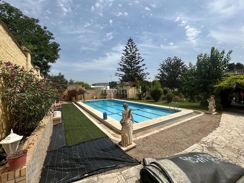Foto bc71e391-4096-421e-9434-7e39e37fbff1. Casa amb aparcament piscina a cerros de Montequinto Montequinto