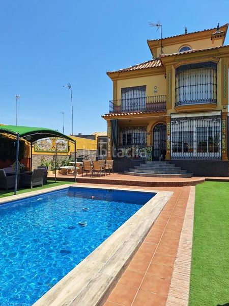 Foto cd1099e2-4aec-46e9-9bcd-fbd1ab1201c9. Haus mit pool in Nueva Alcalá Alcalá de Guadaira
