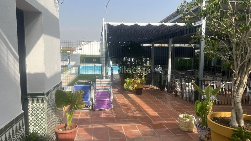 Foto 6b94ed02-90da-44b0-b9b8-4bbe28f6e561. Casa amb aparcament piscina a Avenida de Europa Montequinto