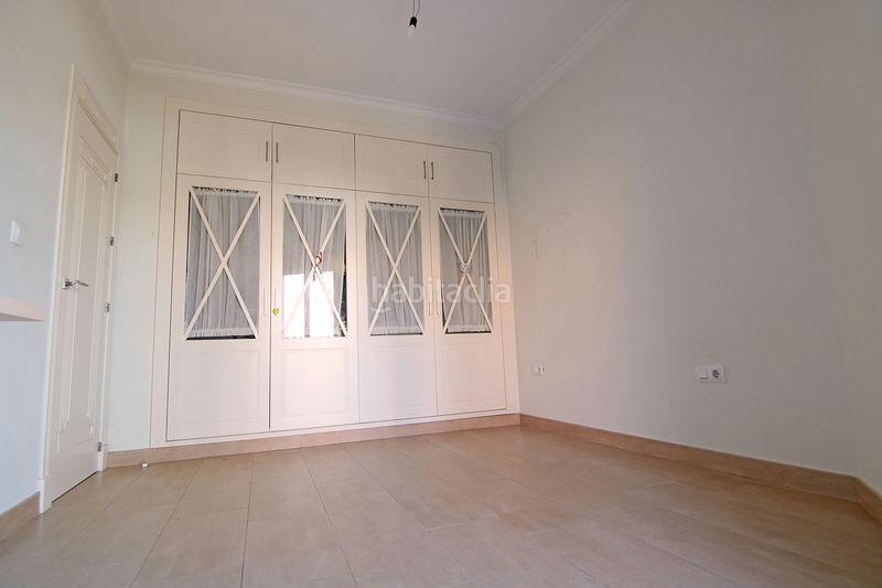 Foto 53c7b5b1-fe4b-4ad9-9044-5b6aa2a42fa6. Casa in calle rafael beca 25 in Nueva Alcalá Alcalá de Guadaira