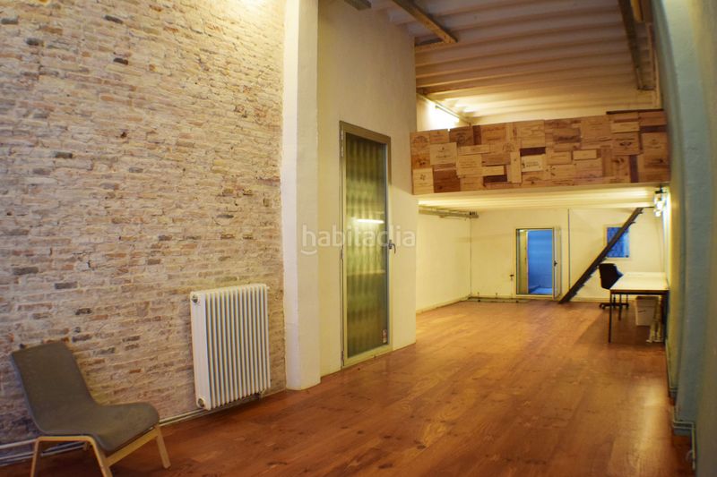Foto 0bb1006c-7d98-48d9-a6eb-367b9fa497ec. Local comercial a Raval Barcelona