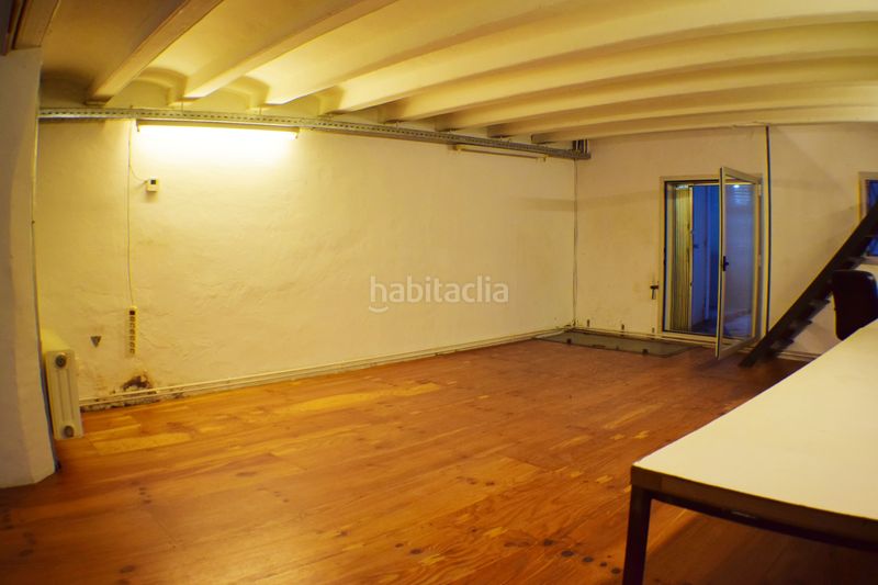 Foto c43a4c6c-0d03-46ed-96f2-fd63b3a8417f. Local comercial a Raval Barcelona