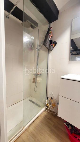 Foto 52b18db9-7242-4c61-870c-d3b7d4643253. Pis a Raval Barcelona