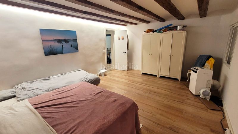 Foto d88b07d8-d04a-40ae-9707-4e06aff59b48. Pis a Raval Barcelona