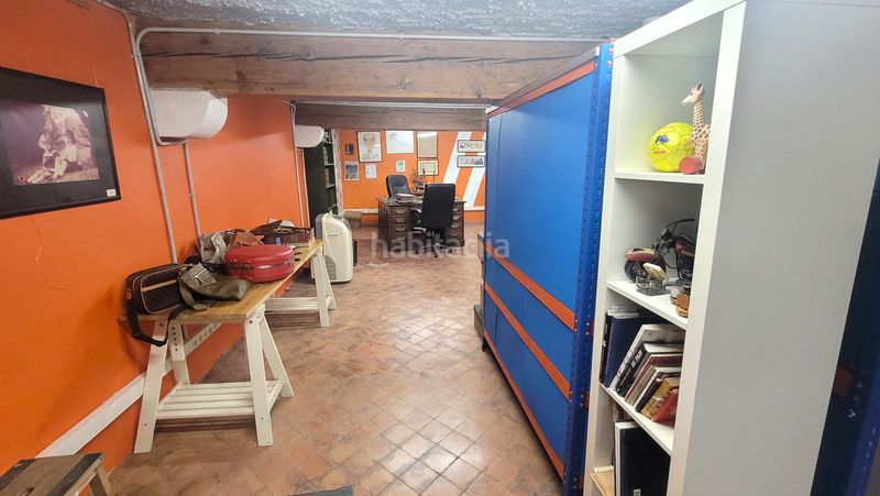 Foto 3aeb0a44-ee78-460e-a61d-108c7bac6bf1. Local comercial a Raval Barcelona