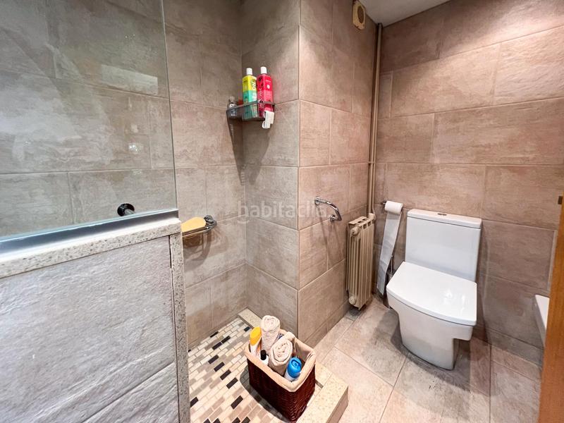 Foto a745e85c-a951-4a5d-963e-a9a4774954e3. Pis amb xemeneia calefacció a L´Antiga Esquerra de l´Eixample Barcelona