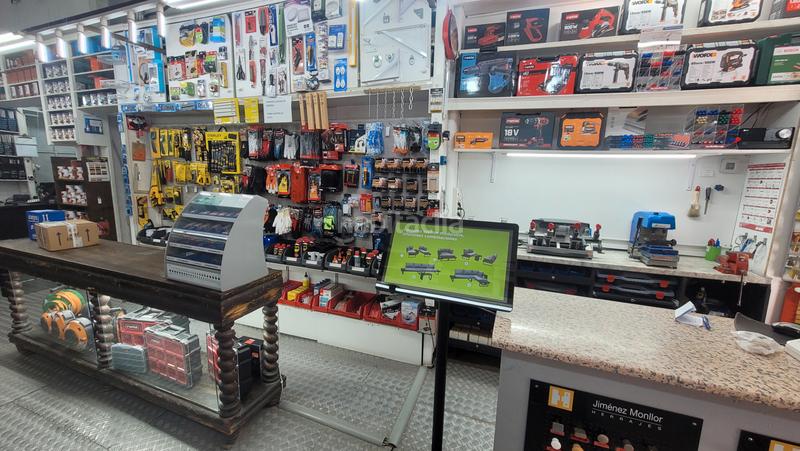 Foto 3b3bc5ca-57f4-496d-8998-0a71a9768c8d. Alquiler local comercial local en alquiler en la calle joaquin costa en Barcelona