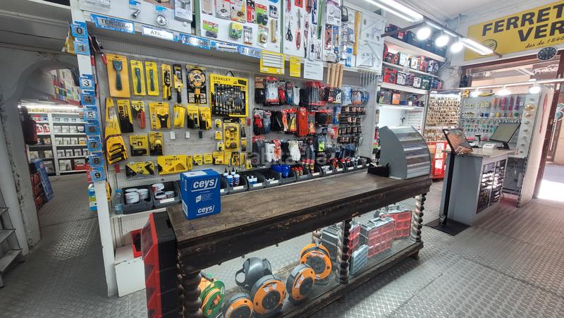 Foto acebffd1-fa5c-4c93-ae19-ae89af197f98. Lloguer local comercial a Raval Barcelona