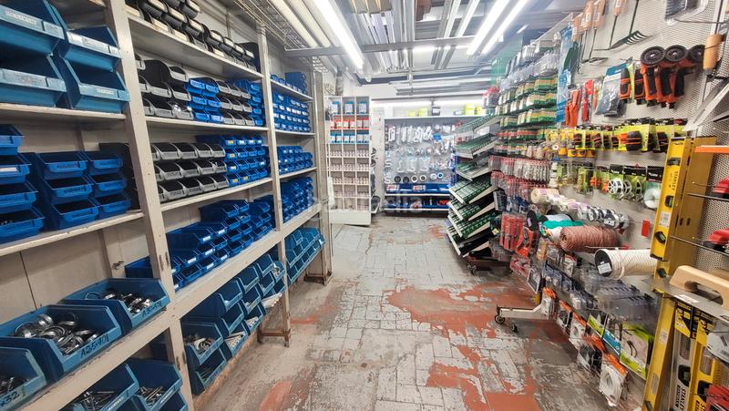 Foto 24053ab6-4e94-40a8-b614-193e8f88635d. Location local commercial dans Raval Barcelona